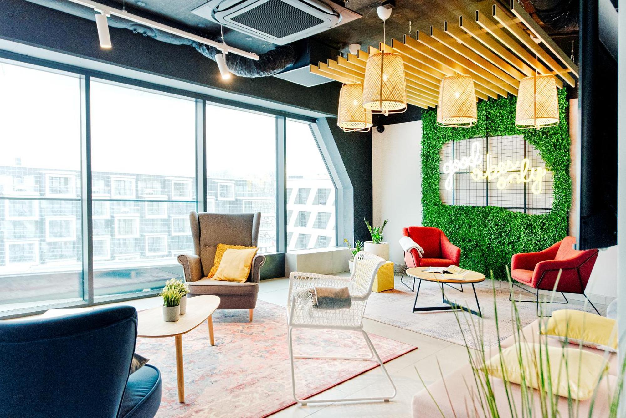 Shed Living Krakow Aparthotel Exteriör bild